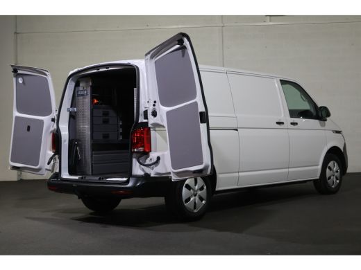 Volkswagen Transporter 2.0 TDI L2 H1 Automaat Inrichting ActivLease financial lease