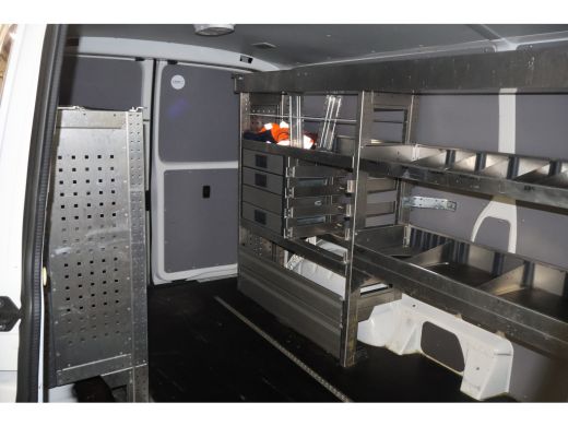 Volkswagen Transporter 2.0 TDI L2 H1 Automaat Inrichting ActivLease financial lease