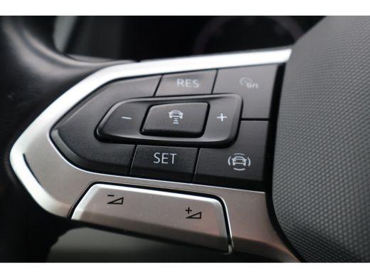 Volkswagen Transporter 2.0 TDI L2 H1 Automaat Inrichting ActivLease financial lease