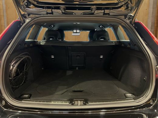 Volvo  V60 2.0 T6 AWD Plus Dark Harmen & Kardon | Verwarmde voorruit, voorstoelen en stuur | Navigatie | ActivLease financial lease