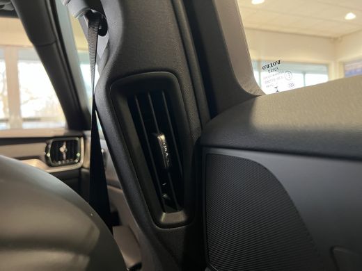 Volvo  V60 2.0 T6 AWD Plus Dark Harmen & Kardon | Verwarmde voorruit, voorstoelen en stuur | Navigatie | ActivLease financial lease