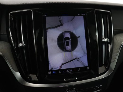 Volvo  V60 2.0 T8 Plug-in AWD Ultimate Bright | Panoramadak | Trekhaak | Leder | Stoelventilatie | 360 Camer... ActivLease financial lease