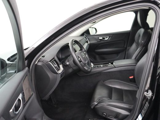 Volvo  V60 2.0 T8 Plug-in AWD Ultimate Bright | Panoramadak | Trekhaak | Leder | Stoelventilatie | 360 Camer... ActivLease financial lease