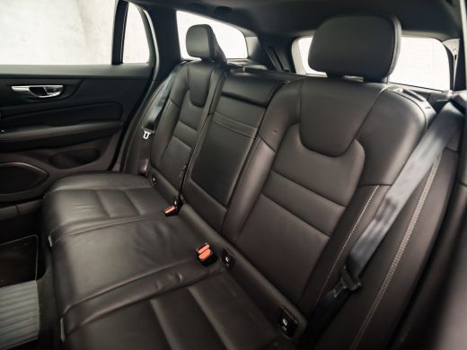 Volvo  V60 2.0 T8 Twin Engine AWD R-Design 391Pk Automaat (PANORAMADAK, MEMORY SEATS, LEDER, STOELVERWARMING... ActivLease financial lease