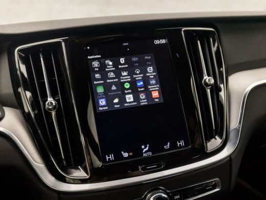 Volvo  V60 2.0 T8 Twin Engine AWD R-Design 391Pk Automaat (PANORAMADAK, MEMORY SEATS, LEDER, STOELVERWARMING... ActivLease financial lease