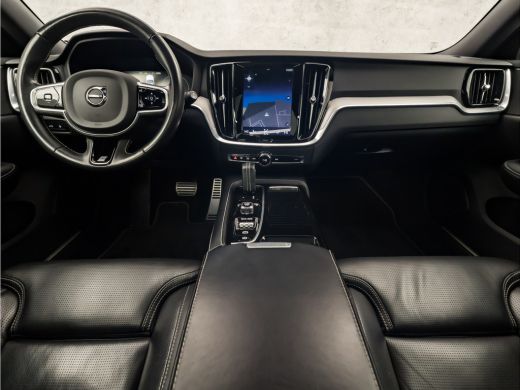Volvo  V60 2.0 T8 Twin Engine AWD R-Design 391Pk Automaat (PANORAMADAK, MEMORY SEATS, LEDER, STOELVERWARMING... ActivLease financial lease