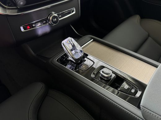 Volvo  XC90 2.0 T8 456PK AWD PLUS DARK PANORAMA 360CAM STOEL/STUUR VERW HARMAN KARDON PHEV PLUG IN HYBRID ActivLease financial lease