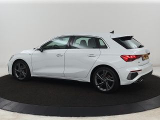 Audi A3 30 TFSI S edition | Stoelverwarming | Park Assist | Sportstoelen | Carplay | Half leder | Virtual...