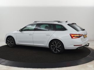Skoda Superb 1.4 TSI iV Laurin & Klement | Panoramadak | Stoelventilatie | Leder | Trekhaak | Canton Sound | V...