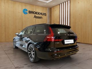 Volvo  V60 2.0 T6 AWD Plus Dark Harmen & Kardon | Verwarmde voorruit, voorstoelen en stuur | Navigatie |