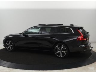 Volvo  V60 2.0 T8 Plug-in AWD Ultimate Bright | Panoramadak | Trekhaak | Leder | Stoelventilatie | 360 Camer...