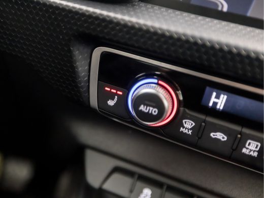 Audi A1 Sportback Sportback 30 TFSI S-Line Sport Automaat (APPLE CARPLAY, GROOT NAVI, CLIMATE, STOELVERWARMING, SPO... ActivLease financial lease