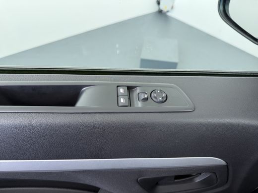 Fiat E-Scudo L3H1 50kWh DUBBELE CABINE BLACK EDITION | Achterdeuren met ruiten | Airco | Metaalkleur ActivLease financial lease