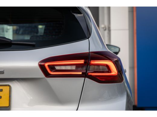 Ford Focus 1.0 EcoBoost Titanium | Apple Carplay/Android auto | Stoel/Stuur verwarming | Navigatiesysteem fu... ActivLease financial lease