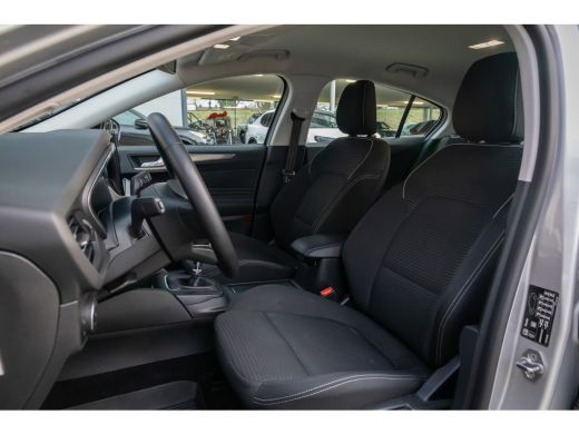 Ford Focus 1.0 EcoBoost Titanium | Apple Carplay/Android auto | Stoel/Stuur verwarming | Navigatiesysteem fu... ActivLease financial lease