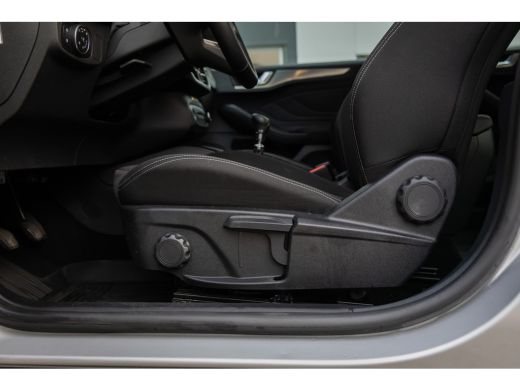 Ford Focus 1.0 EcoBoost Titanium | Apple Carplay/Android auto | Stoel/Stuur verwarming | Navigatiesysteem fu... ActivLease financial lease