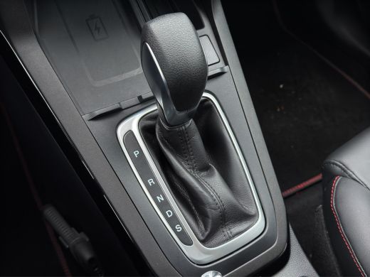 Ford Puma 1.0 Hybrid ST-Line X | Pano | Winterpack | Apple Carplay | Adap. cruise control | | Achteruitrijc... ActivLease financial lease