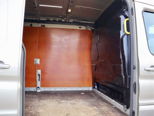 Ford Transit 330 2.0 TDCI AUTOMAAT L3H2 Trend ActivLease financial lease