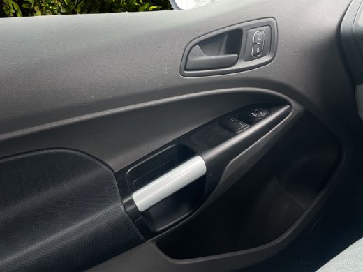 Ford Transit Connect 1.5 EcoBlue L2 Trend 100PK Navigatie | Camera | BLIS | Trekhaak | Betimmering ActivLease financial lease