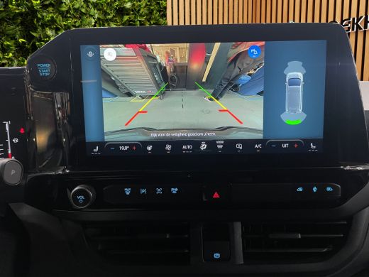 Ford Transit Custom 320 2.5 PHEV L2H1 MS-RT DC 233PK 2 Elektrische schuifdeuren | Inklapbare trekhaak | Stuurwielverw... ActivLease financial lease