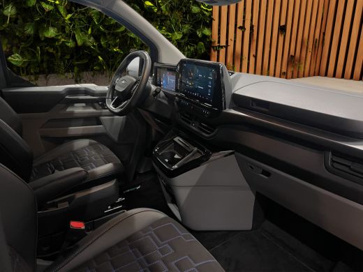 Ford Transit Custom 320 2.5 PHEV L2H1 MS-RT DC 233PK 2 Elektrische schuifdeuren | Inklapbare trekhaak | Stuurwielverw... ActivLease financial lease