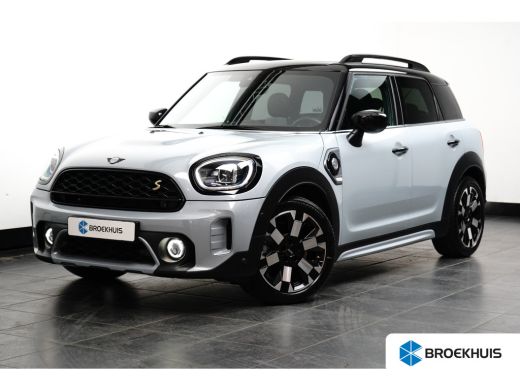 Mini Countryman 1.5 Cooper S E ALL4 Chili | Achterbank in delen neerklapbaar | Achteruitrijcamera | Apple Carplay...