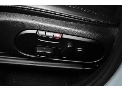 Mini Countryman 1.5 Cooper S E ALL4 Chili | Achterbank in delen neerklapbaar | Achteruitrijcamera | Apple Carplay... ActivLease financial lease