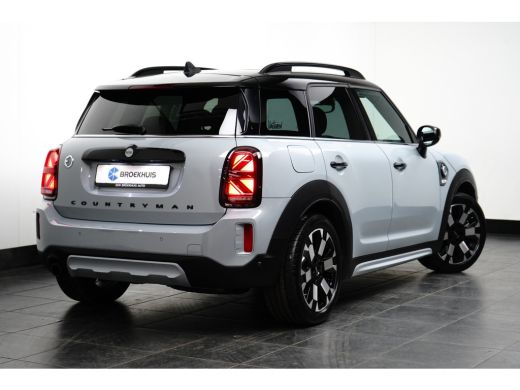 Mini Countryman 1.5 Cooper S E ALL4 Chili | Achterbank in delen neerklapbaar | Achteruitrijcamera | Apple Carplay... ActivLease financial lease