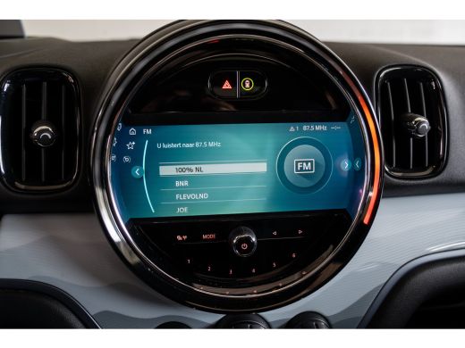 Mini Countryman 1.5 Cooper S E ALL4 Chili | Achterbank in delen neerklapbaar | Achteruitrijcamera | Apple Carplay... ActivLease financial lease