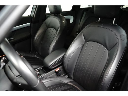 Mini Countryman 1.5 Cooper S E ALL4 Chili | Achterbank in delen neerklapbaar | Achteruitrijcamera | Apple Carplay... ActivLease financial lease