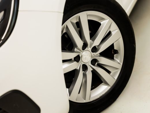 Peugeot 308 1.2 PureTech Sport (VIRTUAL COCKPIT, APPLE CARPLAY, GROOT NAVI, PARKEERSENSOREN, SPORTSTOELEN, LM... ActivLease financial lease