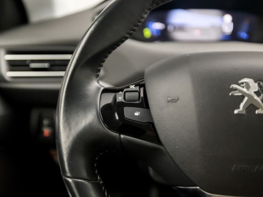 Peugeot 308 1.2 PureTech Sport (VIRTUAL COCKPIT, APPLE CARPLAY, GROOT NAVI, PARKEERSENSOREN, SPORTSTOELEN, LM... ActivLease financial lease