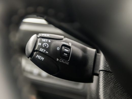 Peugeot 308 1.2 PureTech Sport (VIRTUAL COCKPIT, APPLE CARPLAY, GROOT NAVI, PARKEERSENSOREN, SPORTSTOELEN, LM... ActivLease financial lease