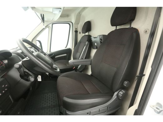 Peugeot Boxer 2.2 BlueHDi 165PK L2H2 | 3000KG Trekgew. | Airco | Cruise | Camera | Navi | Trekhaak | 2xSchuifdeur ActivLease financial lease