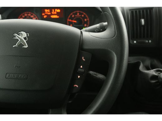 Peugeot Boxer 2.2 BlueHDi 165PK L2H2 | 3000KG Trekgew. | Airco | Cruise | Camera | Navi | Trekhaak | 2xSchuifdeur ActivLease financial lease
