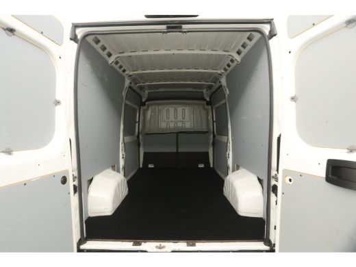 Peugeot Boxer 2.2 BlueHDi 165PK L2H2 | 3000KG Trekgew. | Airco | Cruise | Camera | Navi | Trekhaak | 2xSchuifdeur ActivLease financial lease