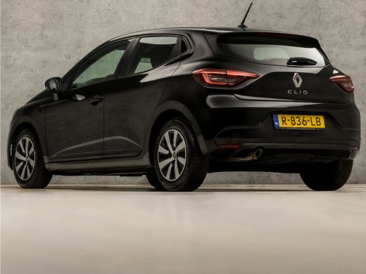 Renault Clio 1.0 TCe 90 Equilibre Sport (APPLE CARPLAY, GROOT NAVI, LM VELGEN, PARKEERSENSOREN, SPORTSTOELEN, ... ActivLease financial lease