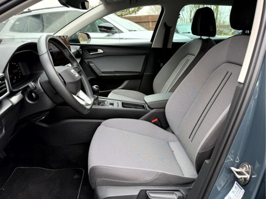 Seat Leon Sportstourer 1.5 TSI Style Business Intense Camera, App Connect, Led ActivLease financial lease