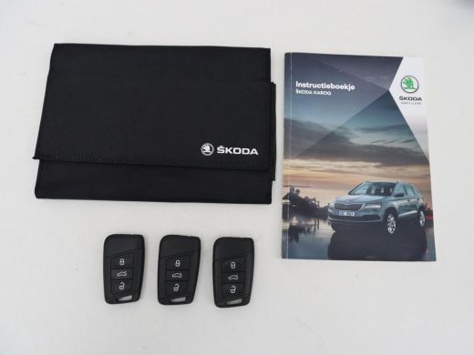Skoda Karoq 1.5 TSI Sportline | Panoramadak | Stoelverwarming | Virtual Cockpit | Adaptive cruise | Canton Au... ActivLease financial lease