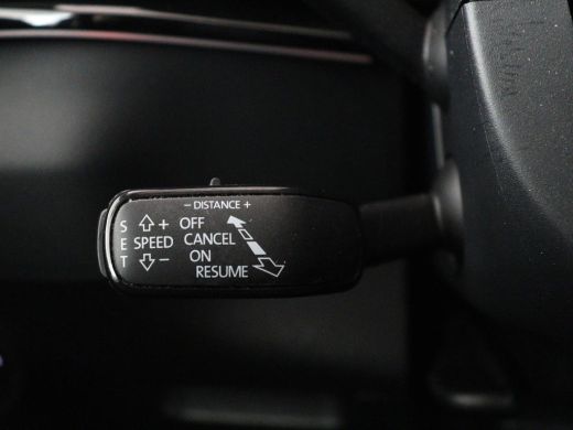 Skoda Karoq 1.5 TSI Sportline | Panoramadak | Stoelverwarming | Virtual Cockpit | Adaptive cruise | Canton Au... ActivLease financial lease