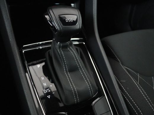 Skoda Karoq 1.5 TSI Sportline | Panoramadak | Stoelverwarming | Virtual Cockpit | Adaptive cruise | Canton Au... ActivLease financial lease