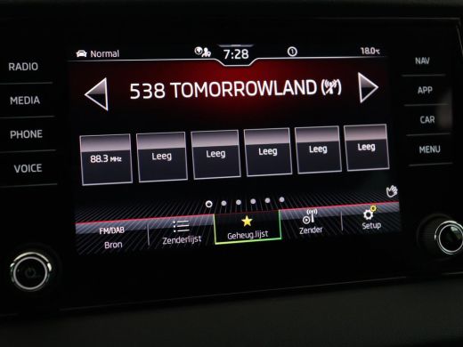 Skoda Karoq 1.5 TSI Sportline | Panoramadak | Stoelverwarming | Virtual Cockpit | Adaptive cruise | Canton Au... ActivLease financial lease