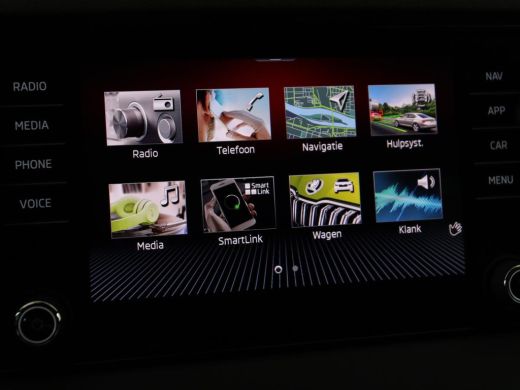 Skoda Karoq 1.5 TSI Sportline | Panoramadak | Stoelverwarming | Virtual Cockpit | Adaptive cruise | Canton Au... ActivLease financial lease