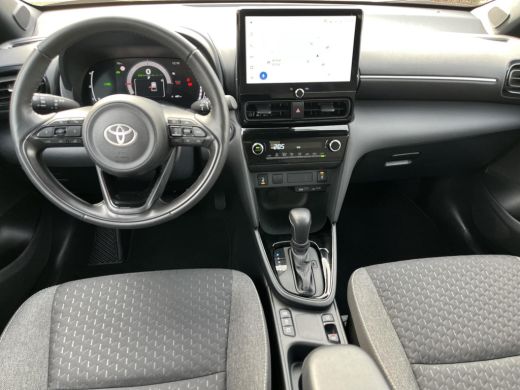 Toyota Yaris Cross 1.5 Hybrid 115 First Edition | Parkeersensoren | Stoel- stuurverwarming | Navigatie | LED koplamp... ActivLease financial lease