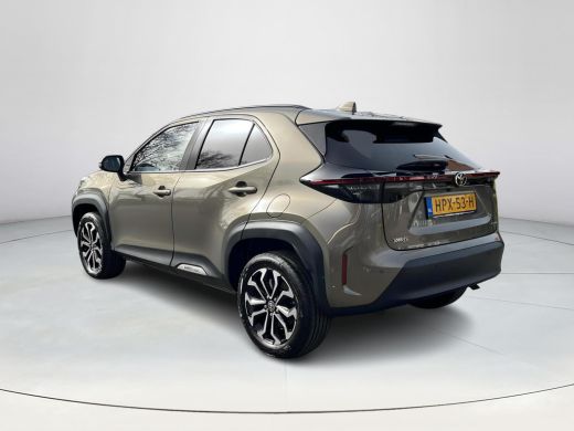 Toyota Yaris Cross 1.5 Hybrid 115 First Edition | Parkeersensoren | Stoel- stuurverwarming | Navigatie | LED koplamp... ActivLease financial lease