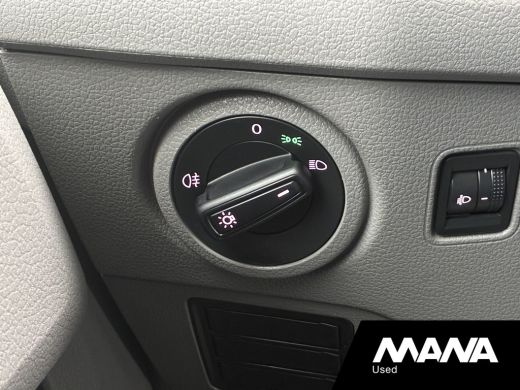 Volkswagen Crafter 2.0TDI 177PK Bakwagen Laadklep 750kg Lat om Lat Trekhaak Zijdeur Lederen bekleding Airco ActivLease financial lease