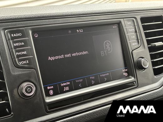 Volkswagen Crafter 2.0TDI 177PK Bakwagen Laadklep 750kg Lat om Lat Trekhaak Zijdeur Lederen bekleding Airco ActivLease financial lease