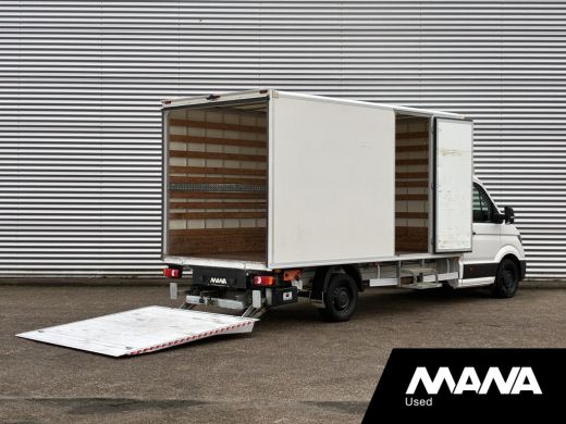 Volkswagen Crafter 2.0TDI 177PK Bakwagen Laadklep 750kg Lat om Lat Trekhaak Zijdeur Lederen bekleding Airco ActivLease financial lease