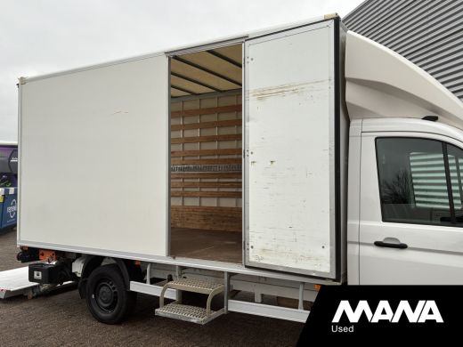 Volkswagen Crafter 2.0TDI 177PK Bakwagen Laadklep 750kg Lat om Lat Trekhaak Zijdeur Lederen bekleding Airco ActivLease financial lease