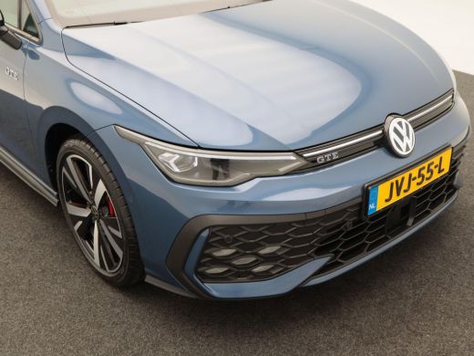 Volkswagen Golf 1.5 TSi 272 Pk Automaat eHybrid GTE | Panoramadak | Matrix LED | Head-Up Display | Stoel- & Stuur... ActivLease financial lease